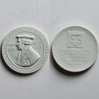 Porzellan-Medaille 1983, Martin Luther 1483-1546